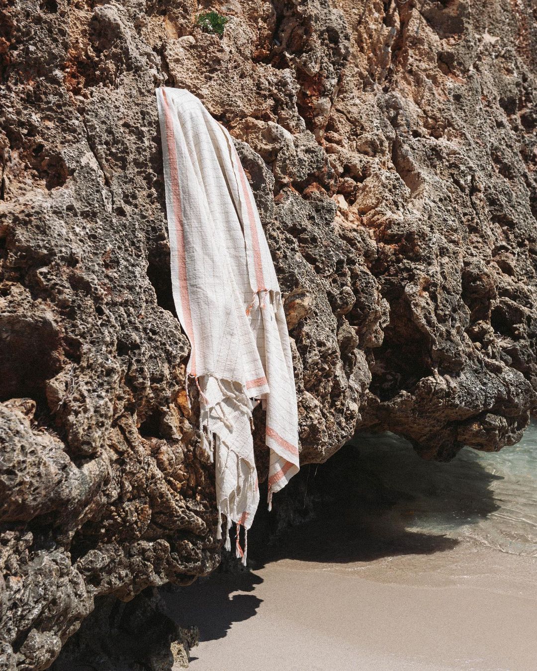 Bahia Coral Linen Towel