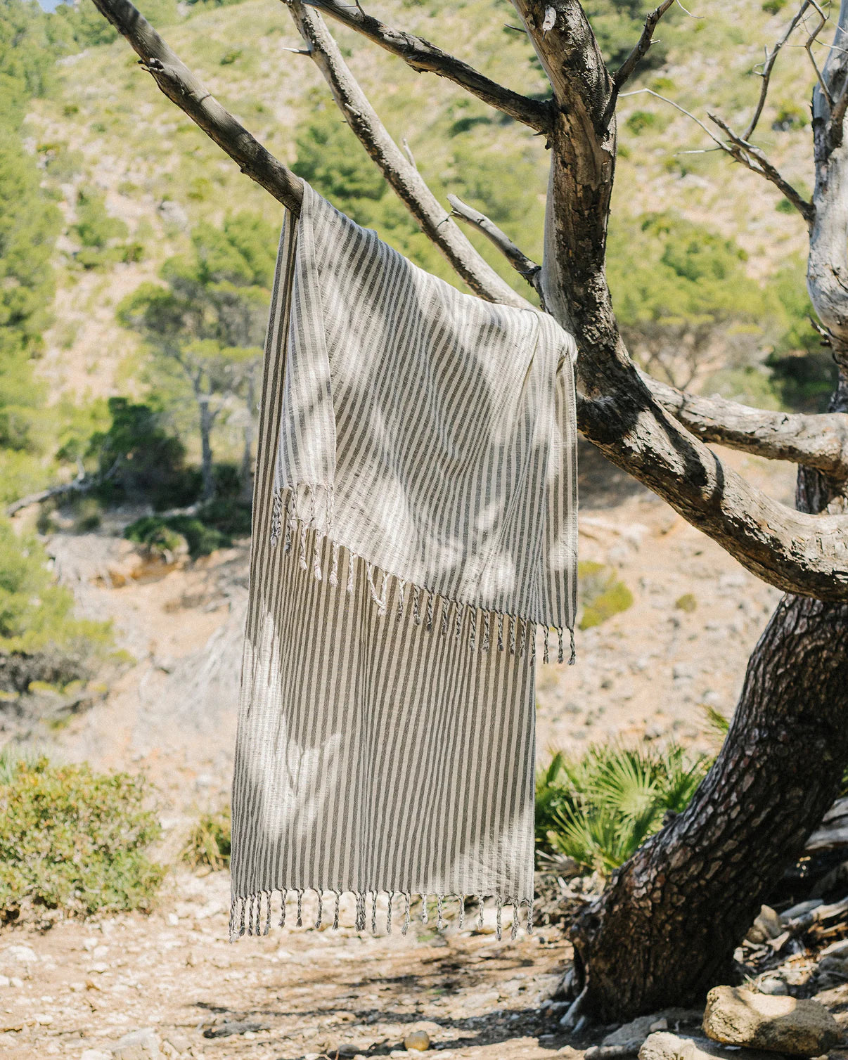 Deep Gray Linen Towel